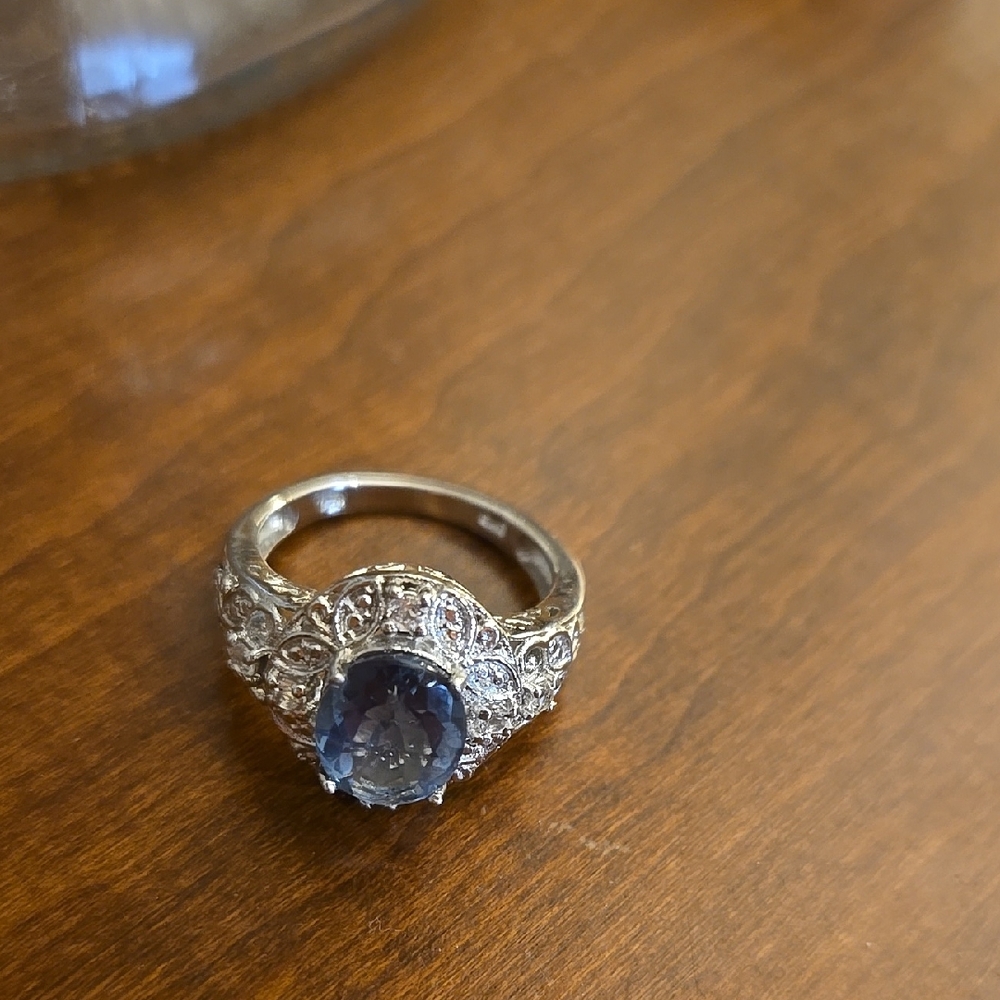 Elegant Silver Ring with Blue Gemstone